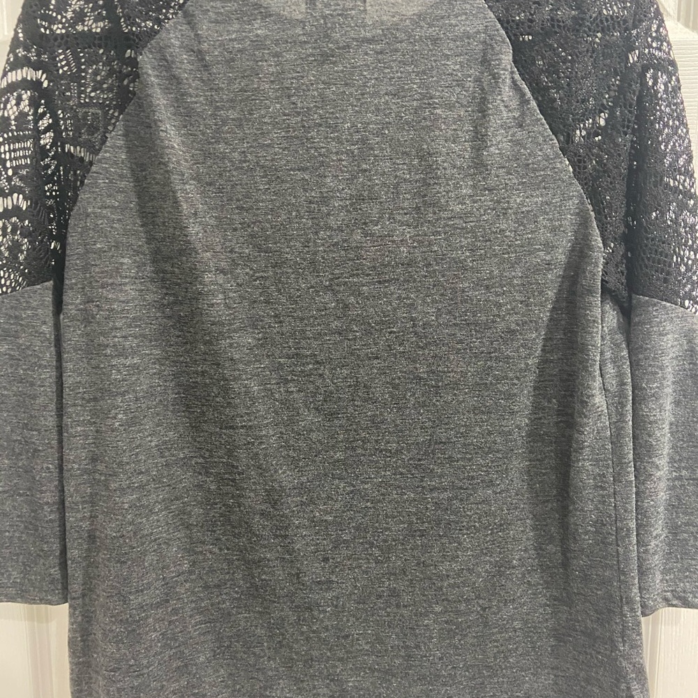 Shirt - Picture 2 of 5